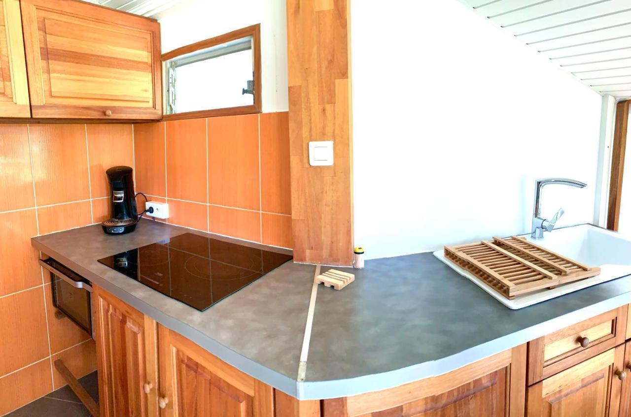 Lodge Colibris: Panoramic Sea and Mountain Views near Caribbean Beach Le Carbet Exterior photo