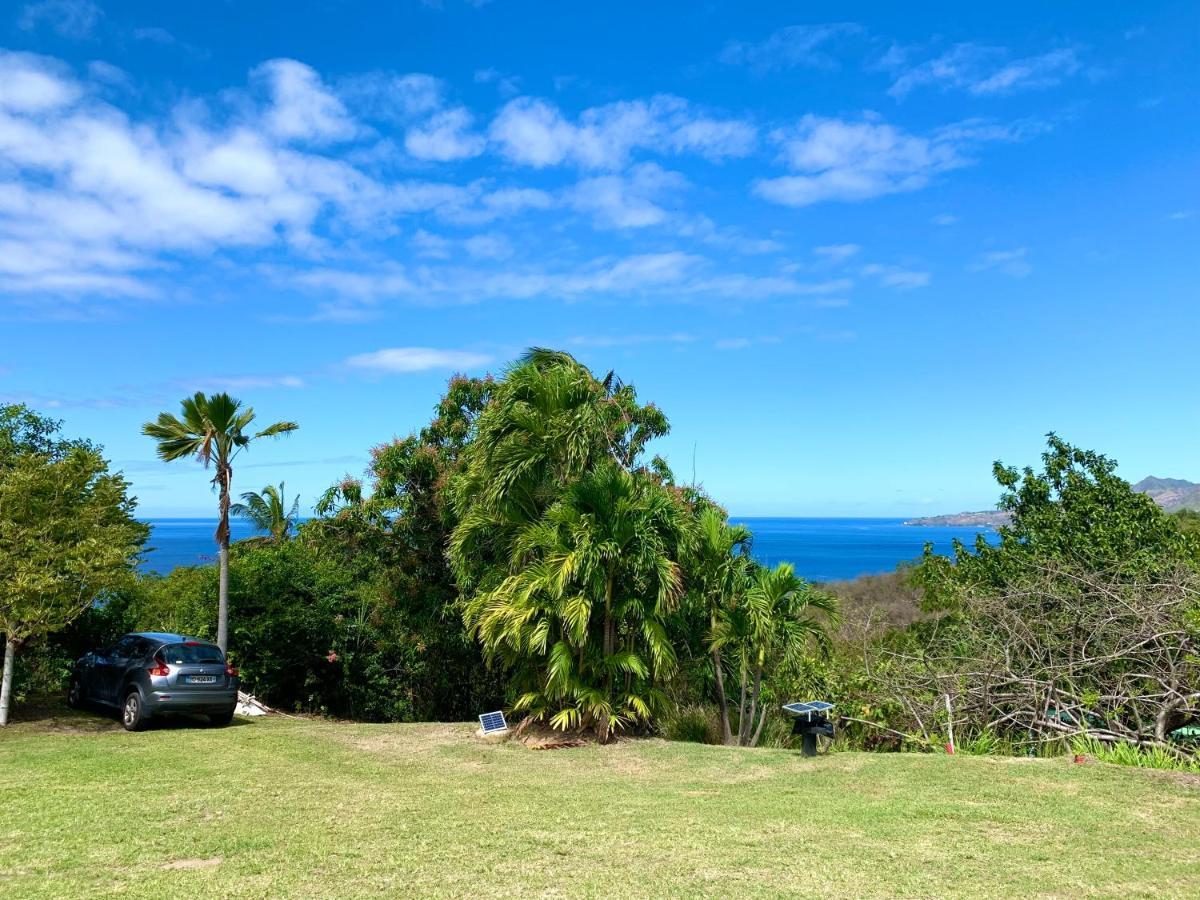 Lodge Colibris: Panoramic Sea and Mountain Views near Caribbean Beach Le Carbet Exterior photo