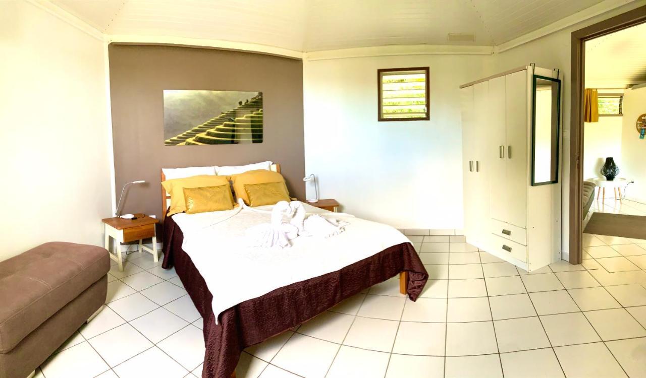 Lodge Colibris: Panoramic Sea and Mountain Views near Caribbean Beach Le Carbet Exterior photo
