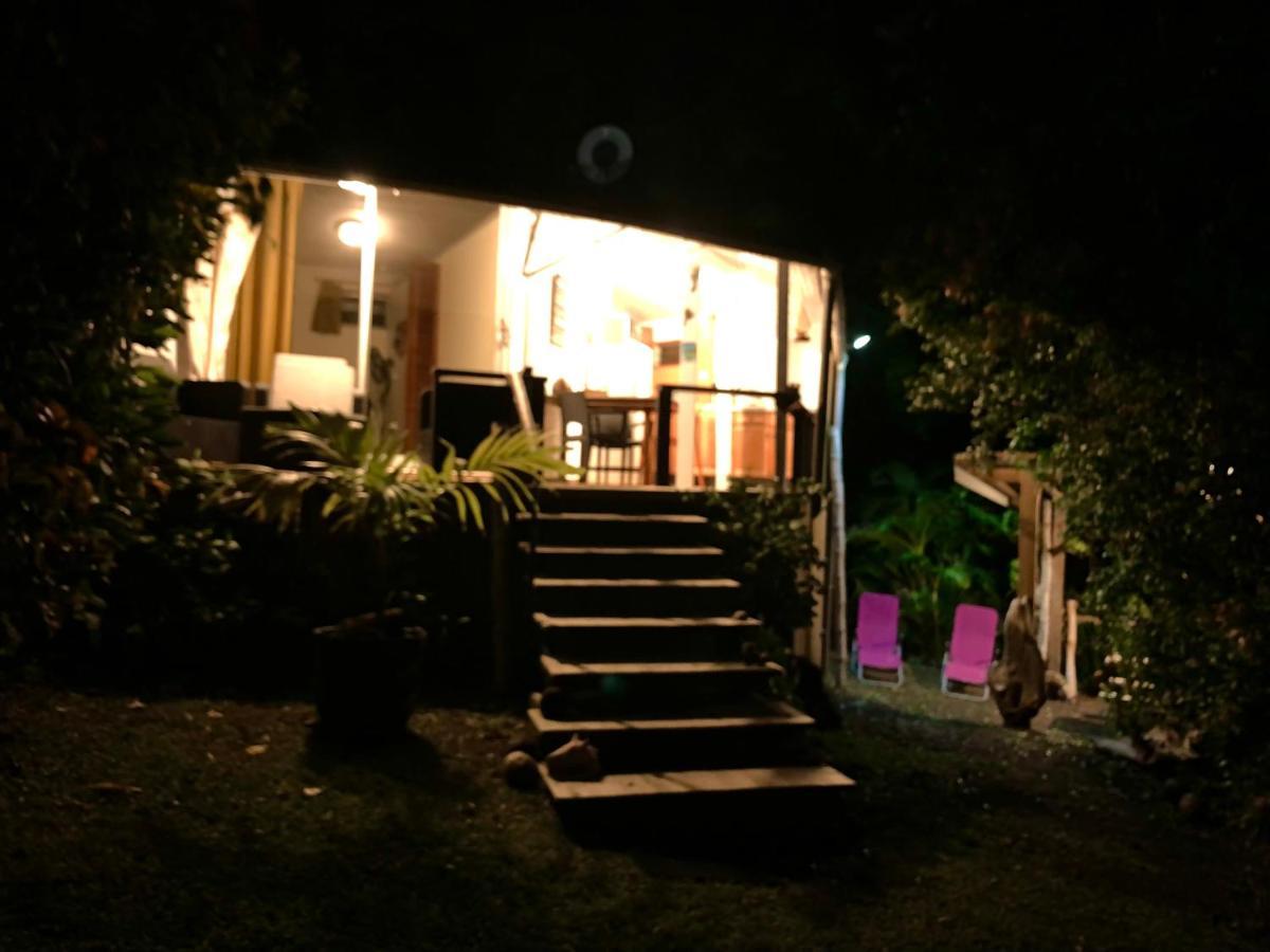 Lodge Colibris: Panoramic Sea and Mountain Views near Caribbean Beach Le Carbet Exterior photo