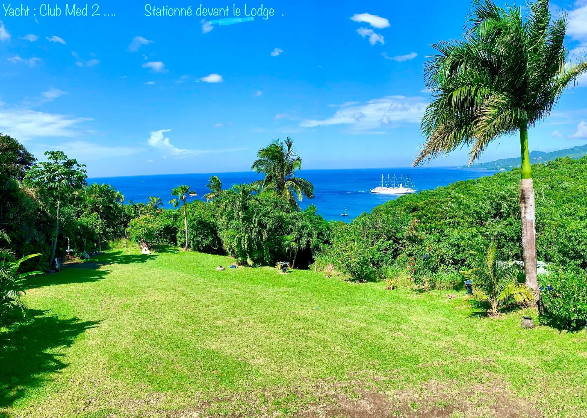 Lodge Colibris: Panoramic Sea and Mountain Views near Caribbean Beach Le Carbet Exterior photo